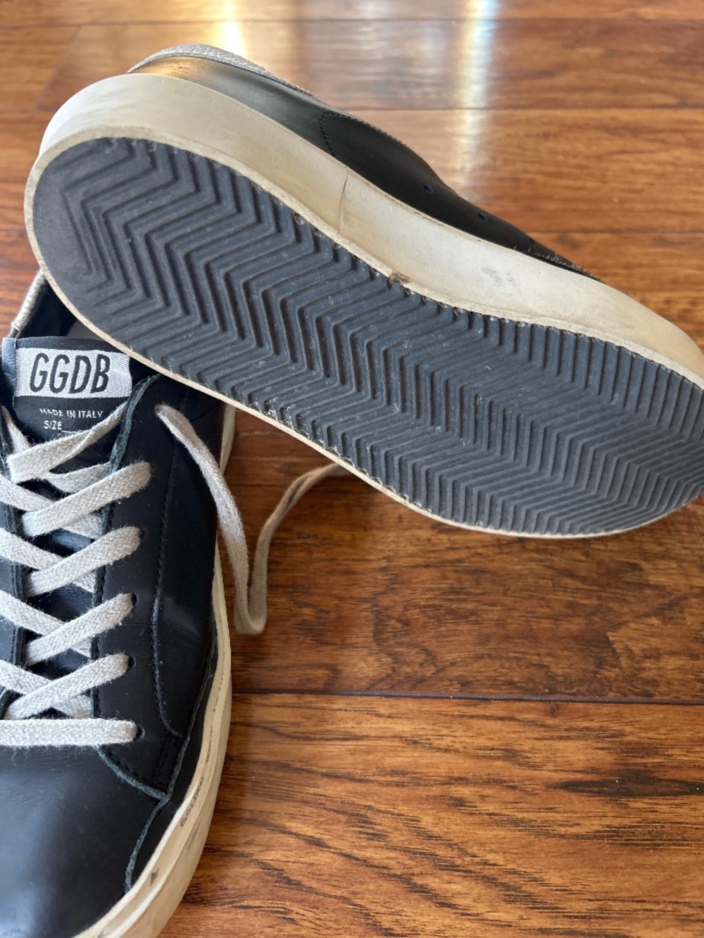 Golden Goose Women’s Sneakers - Picture 4 of 4